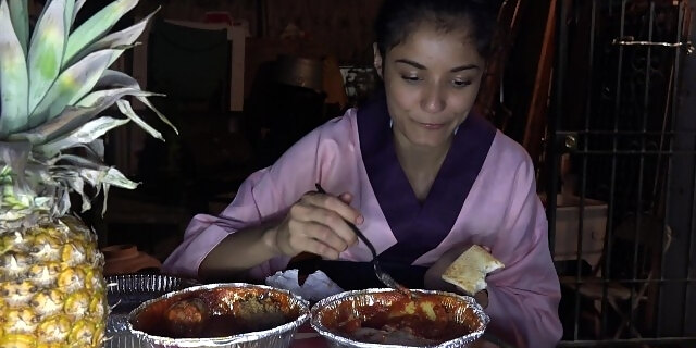 Mulan Mukbang