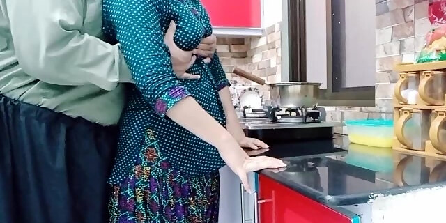 Pakistani Beautiful Wife Fucked In Kitchen While She Is Cooking With Clear Hindi Audio Hot Sex Talk