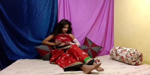 Horny Indian Girl Masturbating In Sari