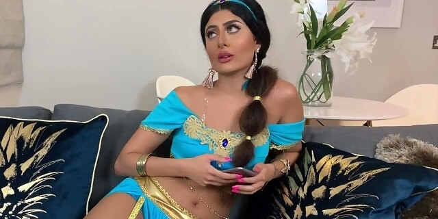 Princess Jasmine & The Big Black Cock